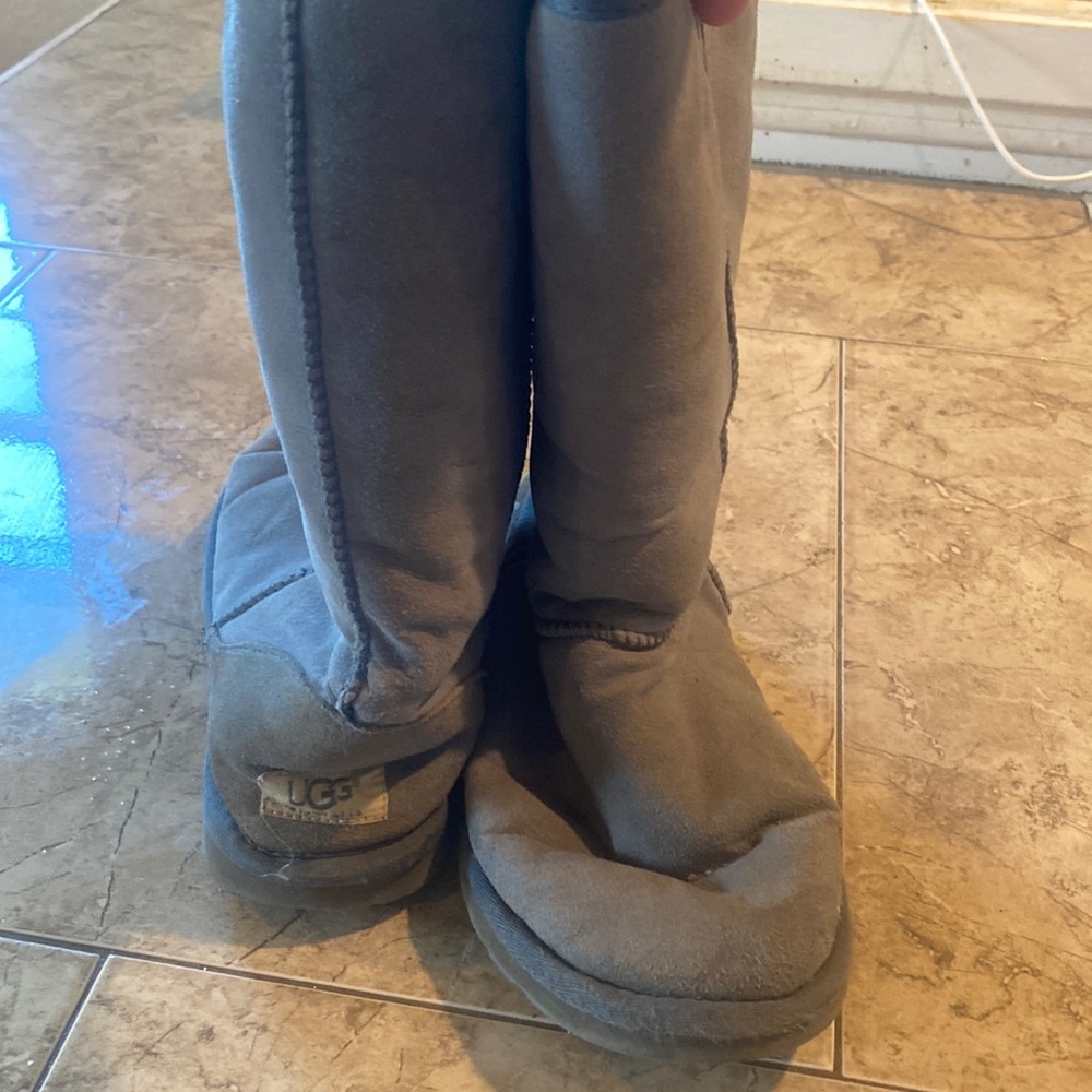 Used gray UGGS
